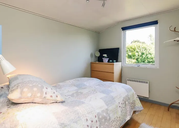Two-Bedroom Holiday home in Bogø By 1 * Bogø By