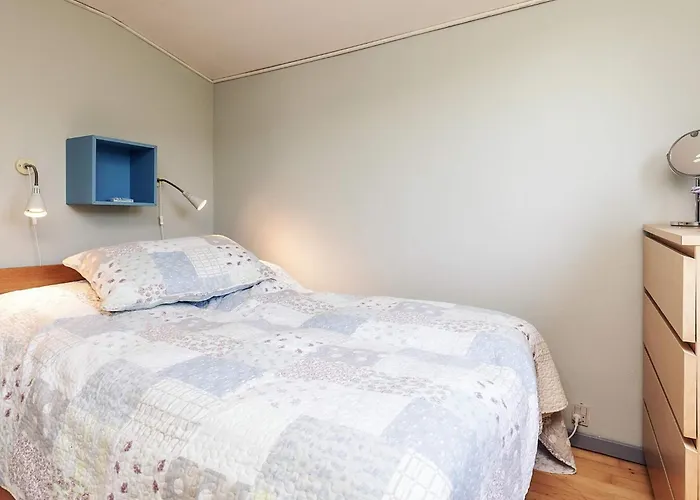 Feriehus Two-Bedroom Holiday home in Bogø By 1