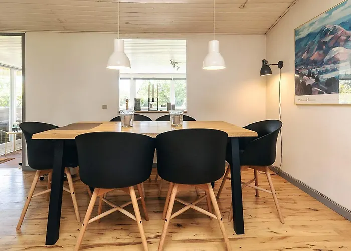 Two-Bedroom Holiday home in Bogø By 1 * Bogø By